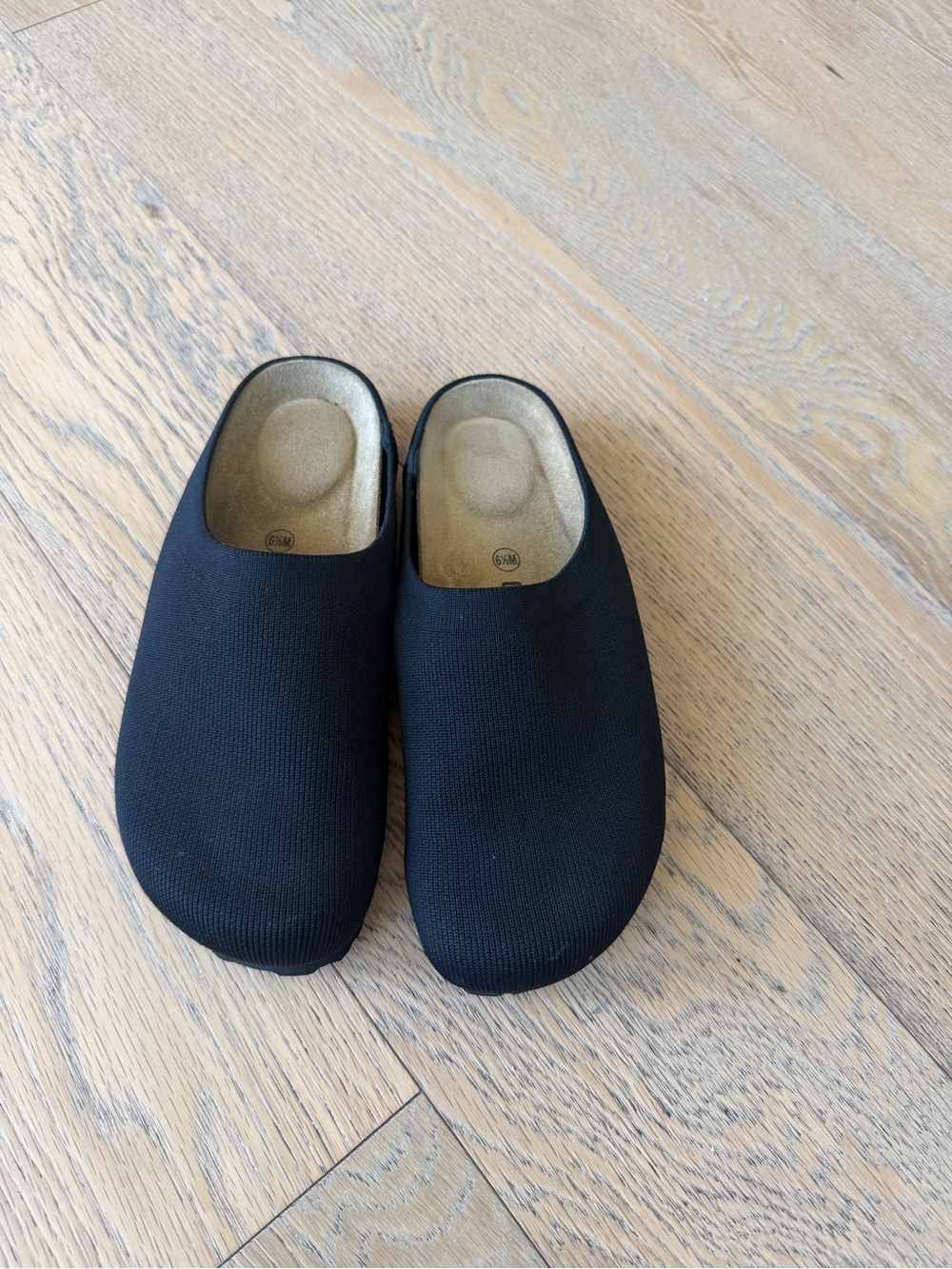 Women’s Black Slip-On Cushionaire Clogs